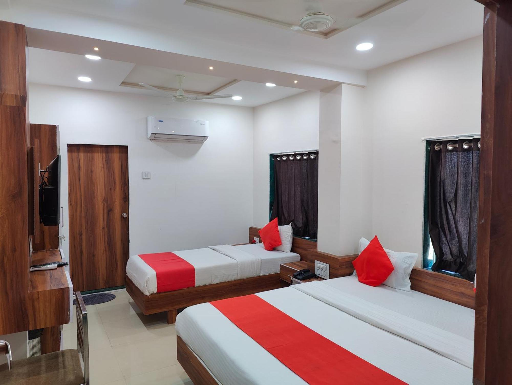 Hotel Nawanagar Residency Jāmnagar Extérieur photo